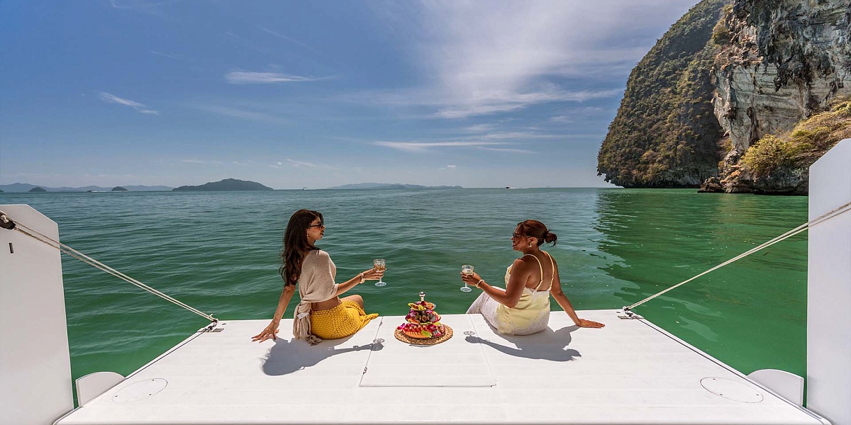 Аренда моторного катамарана Prada 50 на Пхукете